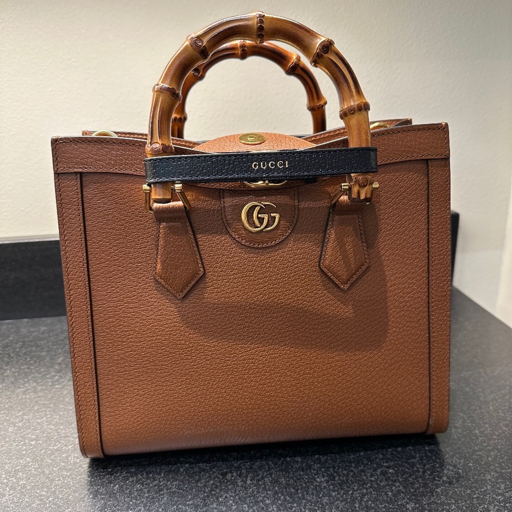 Gucci Mini Diana small tote. EUC